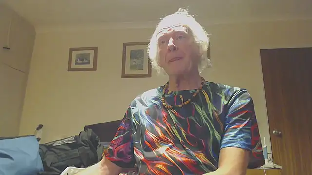 WaverlyKernow online show from December 27, 1:11 am