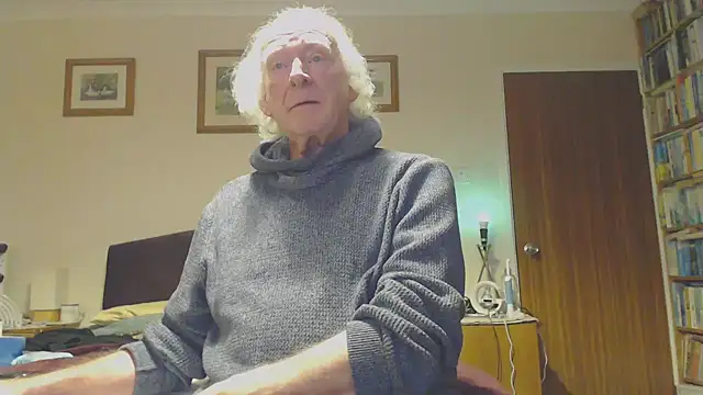 WaverlyKernow online show from January 22, 9:32 pm