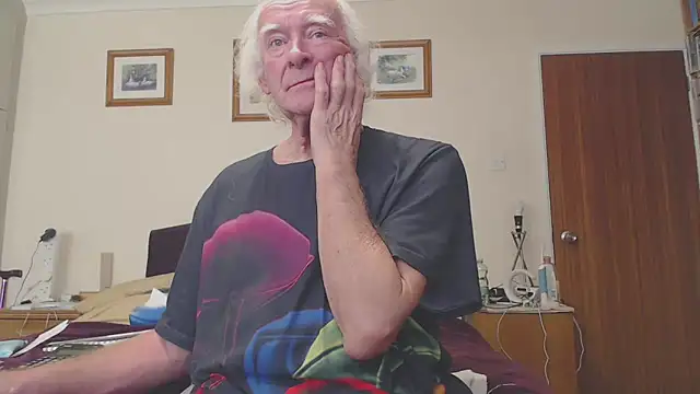 WaverlyKernow online show from January 31, 10:20 am