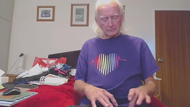 WaverlyKernow online show from October 2, 2:02 pm