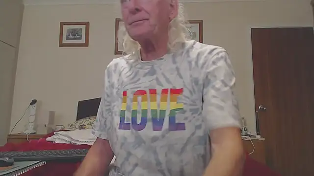 WaverlyKernow online show from November 23, 2:06 pm