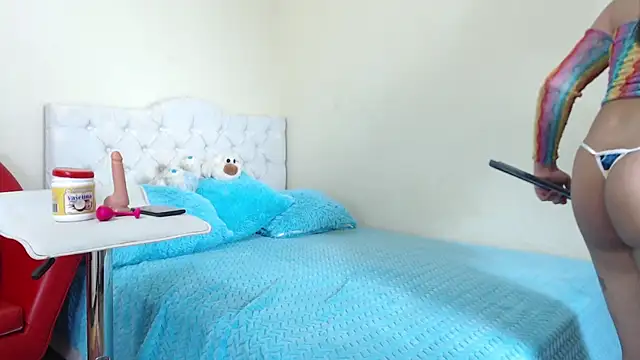 luna hoott online show from March 8, 1:47 pm