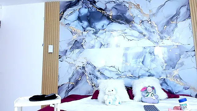 luna hoott online show from October 10, 2:16 pm