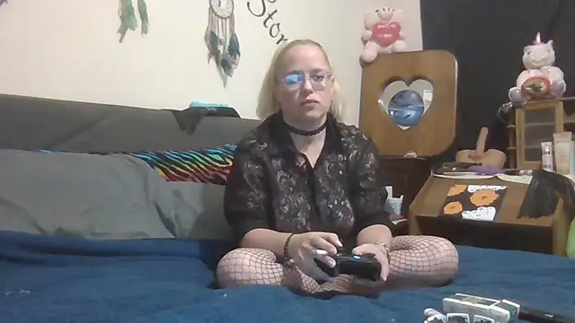 Toybox13 Pika online show from October 29, 2:14 am