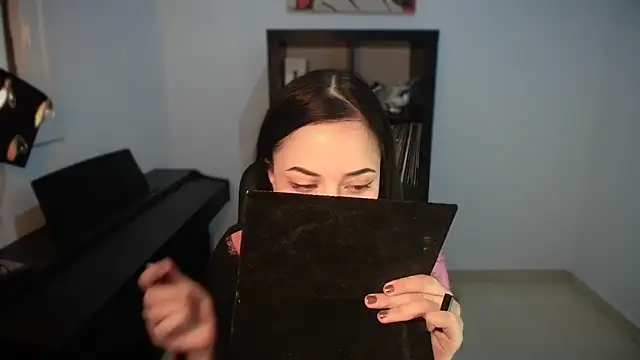 Snapshot of Windy_butterfly chatting on October 3, 4:48 pm Windy butterfly online show from October 3, 4:48 pm