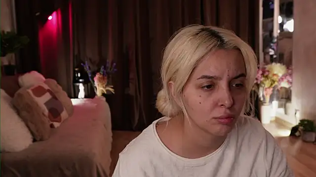 VictoriaMorrone online show from October 20, 6:30 pm