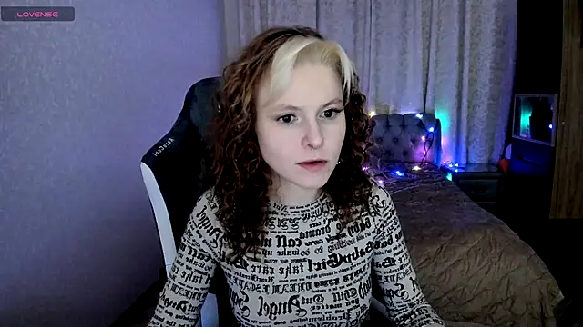 rocky foxy online show from December 17, 10:22 pm