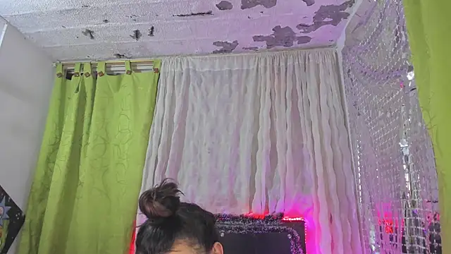 Megan Miles02 online show from January 3, 6:33 am