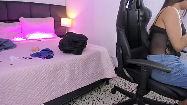 Megan Miles02 online show from March 16, 2:32 am