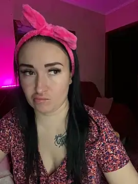 Roxana Bell online show from February 25, 3:27 pm