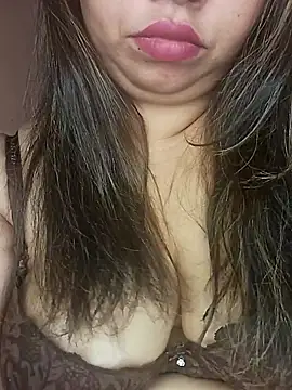 Snapshot of Ravina_patil1 chatting on February 12, 5:16 pm Ravina patil1 online show from February 12, 5:16 pm