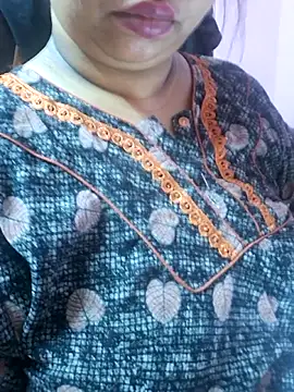 Snapshot of Ravina_patil1 chatting on September 9, 8:41 pm Ravina patil1 online show from September 9, 8:41 pm