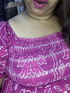 Snapshot of Ravina_patil1 chatting on September 26, 11:03 am Ravina patil1 online show from September 26, 11:03 am