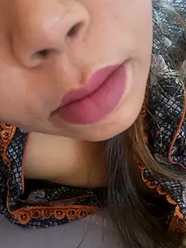 Snapshot of Ravina_patil1 chatting on October 12, 10:25 am Ravina patil1 online show from October 12, 10:25 am