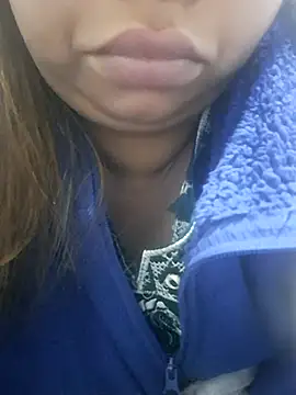 Snapshot of Ravina_patil1 chatting on November 16, 10:48 pm Ravina patil1 online show from November 16, 10:48 pm