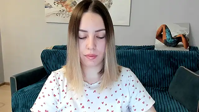 Mia shy1 online show from March 18, 6:25 am