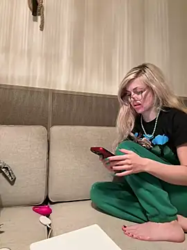 propertyofdaddy online show from March 17, 1:14 am