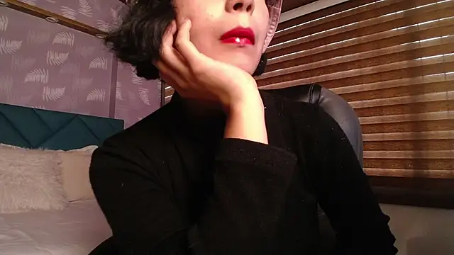 Moony 14 online show from March 4, 3:59 pm