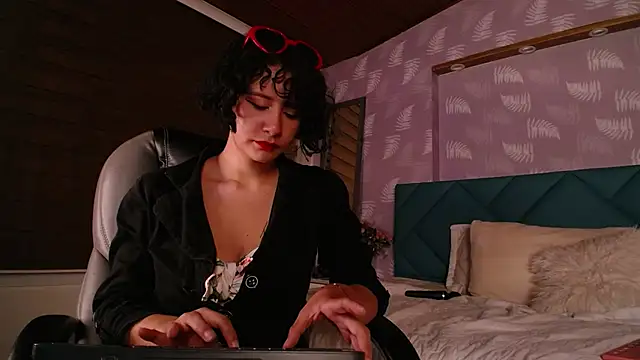 Moony 14 online show from March 8, 11:18 pm