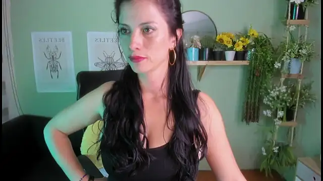 Aliiz 01 online show from December 14, 6:24 am