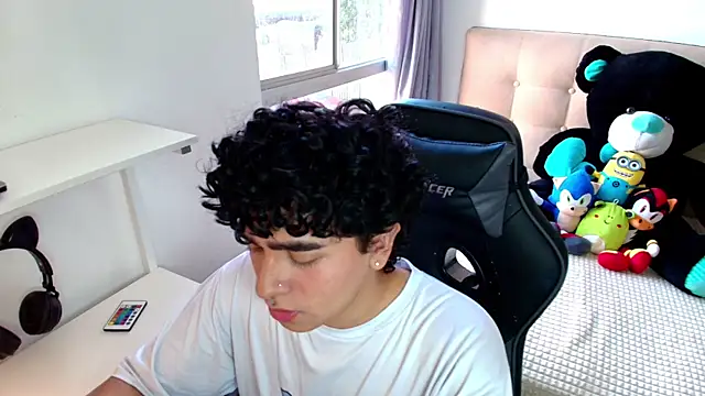  nickconnor01 online show from December 19, 8:34 pm