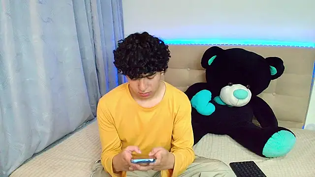  nickconnor01 online show from December 29, 1:34 am