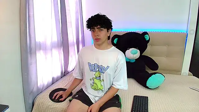  nickconnor01 online show from January 2, 7:51 pm