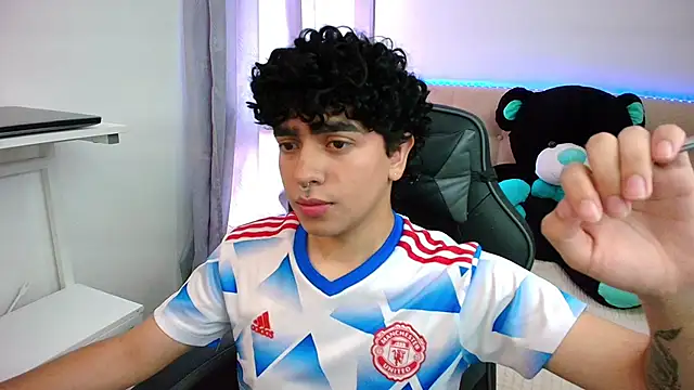  nickconnor01 online show from January 4, 8:16 pm