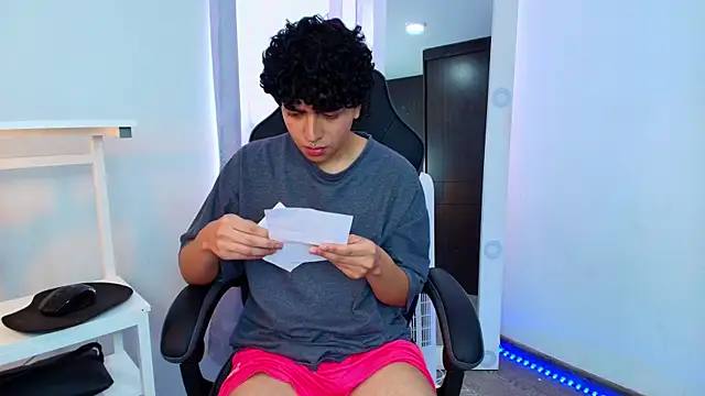  nickconnor01 online show from January 14, 8:04 pm