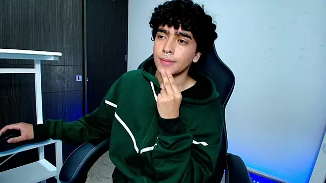  nickconnor01 online show from January 26, 12:16 am