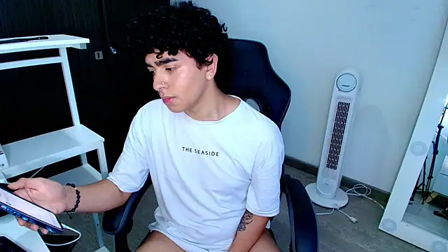  nickconnor01 online show from January 29, 8:46 pm