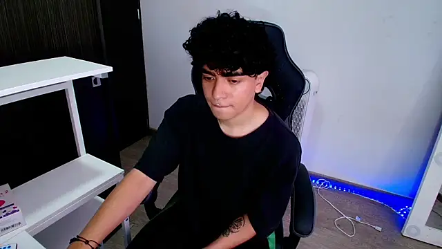  nickconnor01 online show from February 3, 8:35 pm