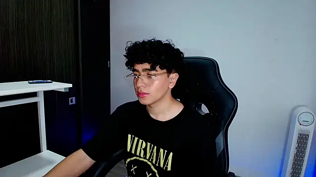  nickconnor01 online show from February 5, 8:57 pm