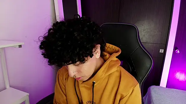  nickconnor01 online show from February 13, 11:47 pm