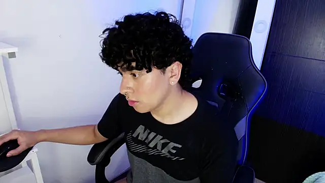  nickconnor01 online show from February 24, 8:58 pm