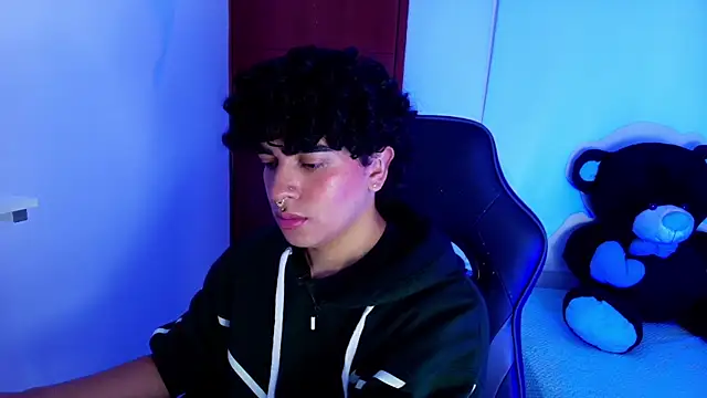  nickconnor01 online show from March 20, 9:35 pm