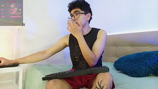  nickconnor01 online show from November 21, 11:47 pm