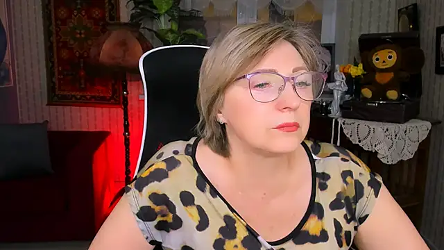 sugar vivien online show from January 4, 9:10 am