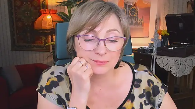 sugar vivien online show from February 5, 3:20 pm