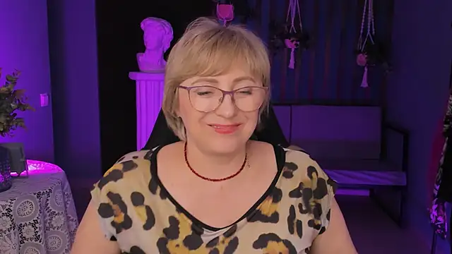 sugar vivien online show from March 12, 6:11 pm