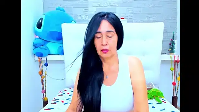 HorniestMilf online show from February 3, 10:32 pm