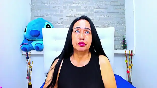 HorniestMilf online show from October 12, 4:39 pm