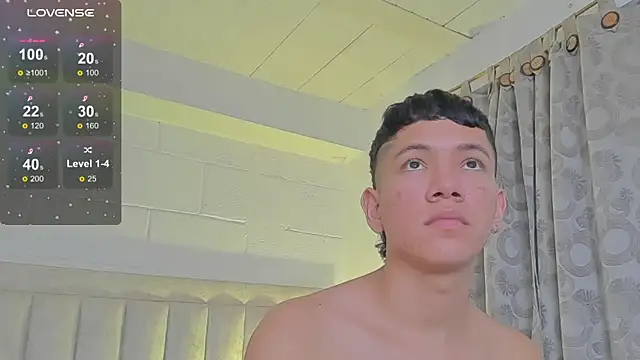 JulianRose 1 online show from January 29, 3:47 pm