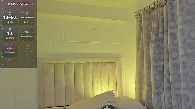 JulianRose 1 online show from February 6, 2:15 pm