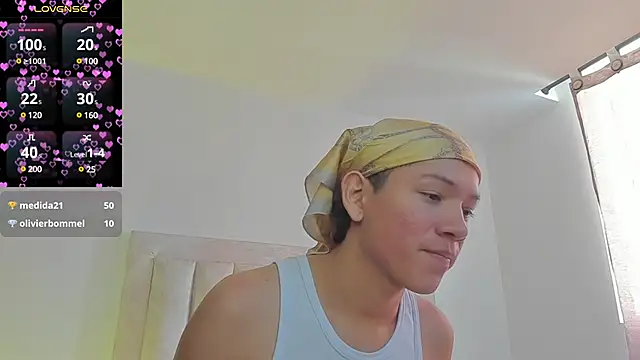 JulianRose 1 online show from March 16, 3:06 pm