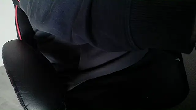 Snapshot of Dandi19 chatting on February 2, 4:32 pm Dandi19 online show from February 2, 4:32 pm