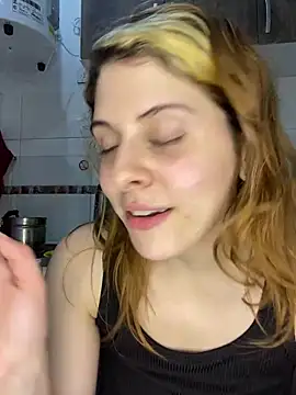 Snapshot of FlorBich chatting on January 19, 6:53 am FlorBich online show from January 19, 6:53 am