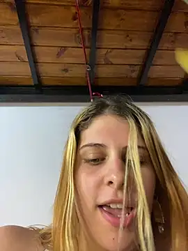 Snapshot of FlorBich chatting on February 22, 9:26 pm FlorBich online show from February 22, 9:26 pm