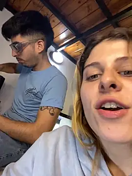 Snapshot of FlorBich chatting on September 11, 1:39 am FlorBich online show from September 11, 1:39 am