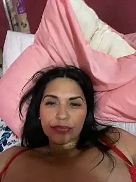 paolagomez  online show from January 12, 10:56 am